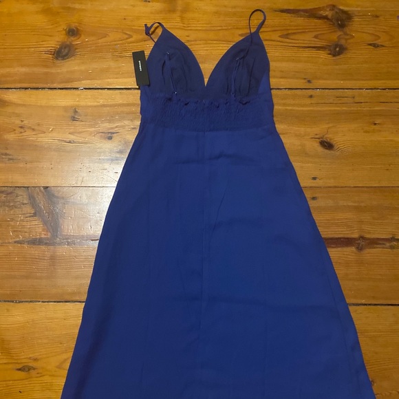 Lulu’s midi dress - Picture 2 of 3